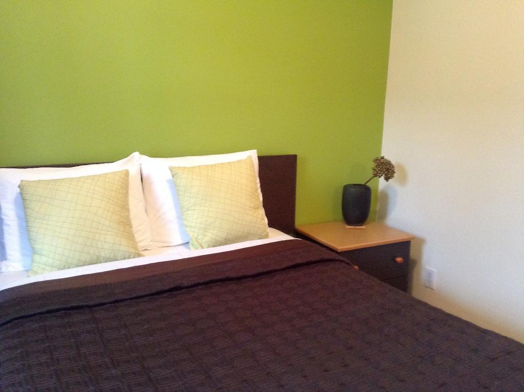Aux Berges Du St-Maurice Hotel Saint-Jean-des Piles Ngoại thất bức ảnh